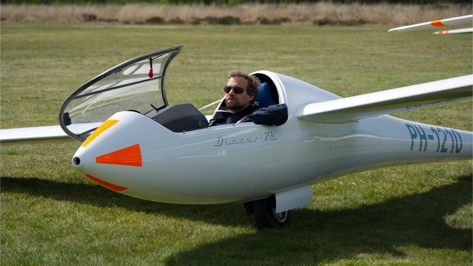 Discus 2b (YF) van ZC Flevo